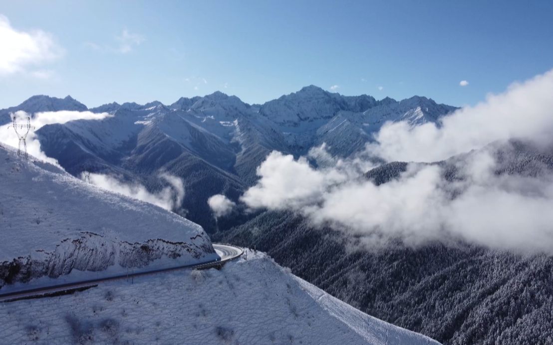 [图]【航拍川藏】给我三十秒，带你去雪域高原走一遭！