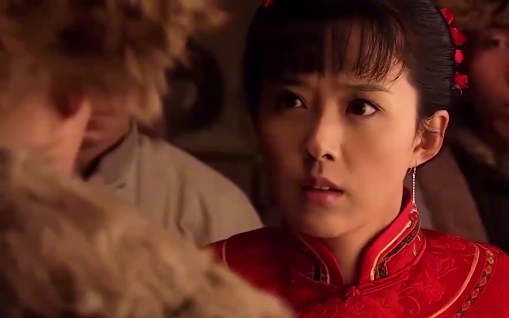 山里:土匪抢走小媳妇,结果被她打了一顿,这泼辣劲真吸引人