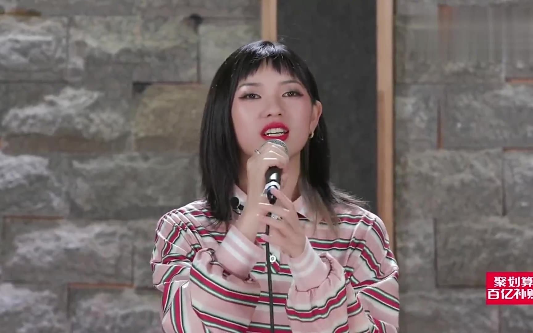 说唱新世代【九强选手初面试视频】没错是沙雕的于贞