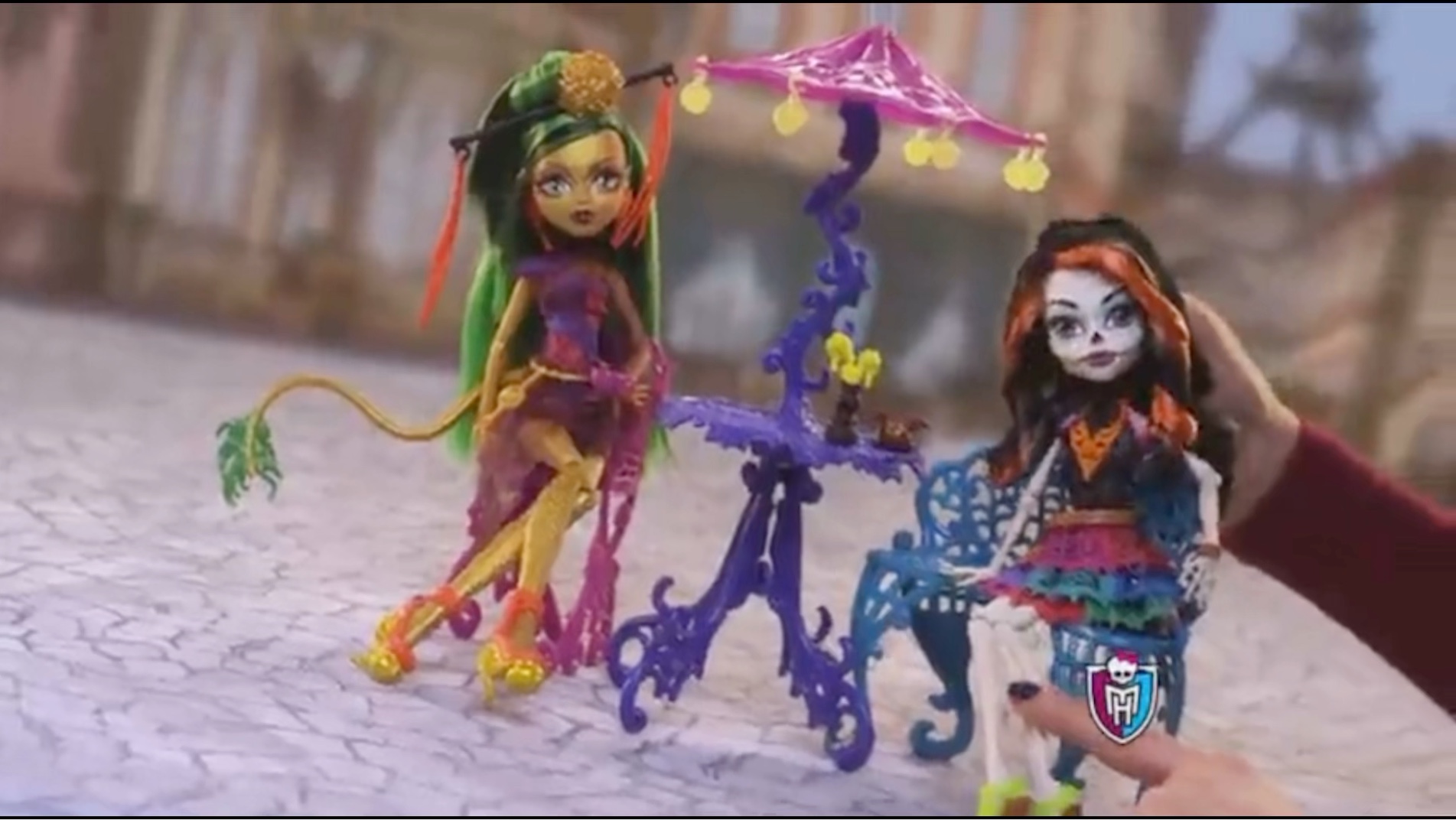 【广告】精灵高中旅游系列娃娃