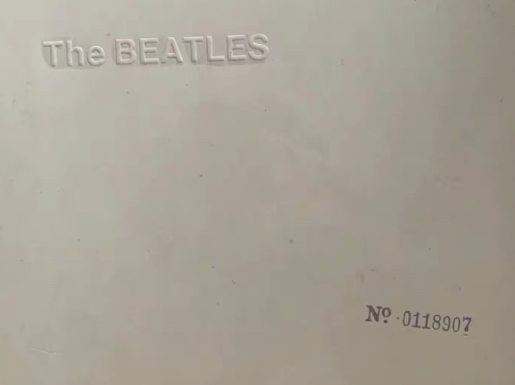 3500元出售he Beatles White Album,1968年英国版首版MONO 封面编号:0118907,唱片品相:EX 封面品相:VG+哔哩哔哩bilibili