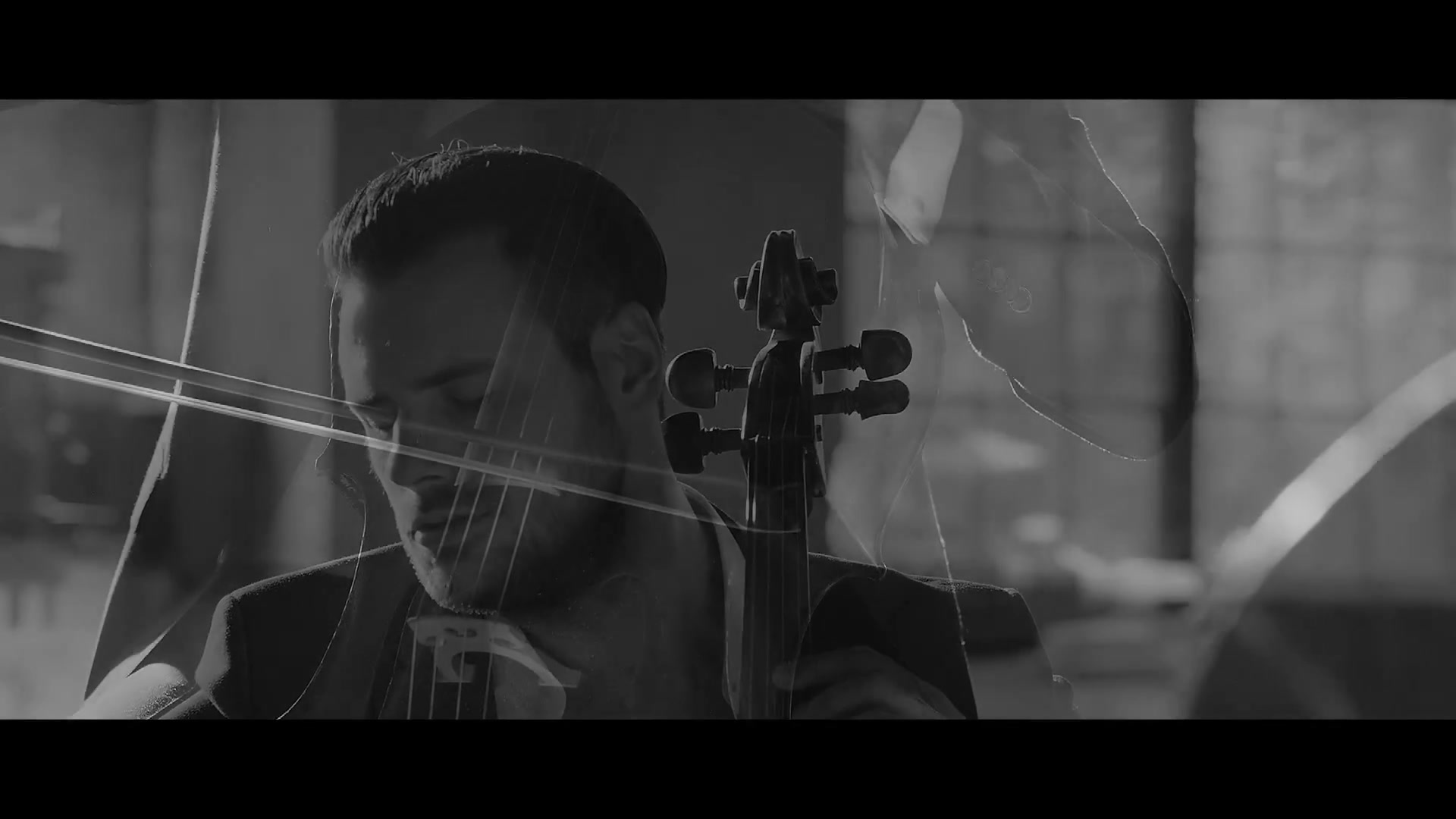 [图]【2CELLOS】辛德勒的名单 主题曲（MV）