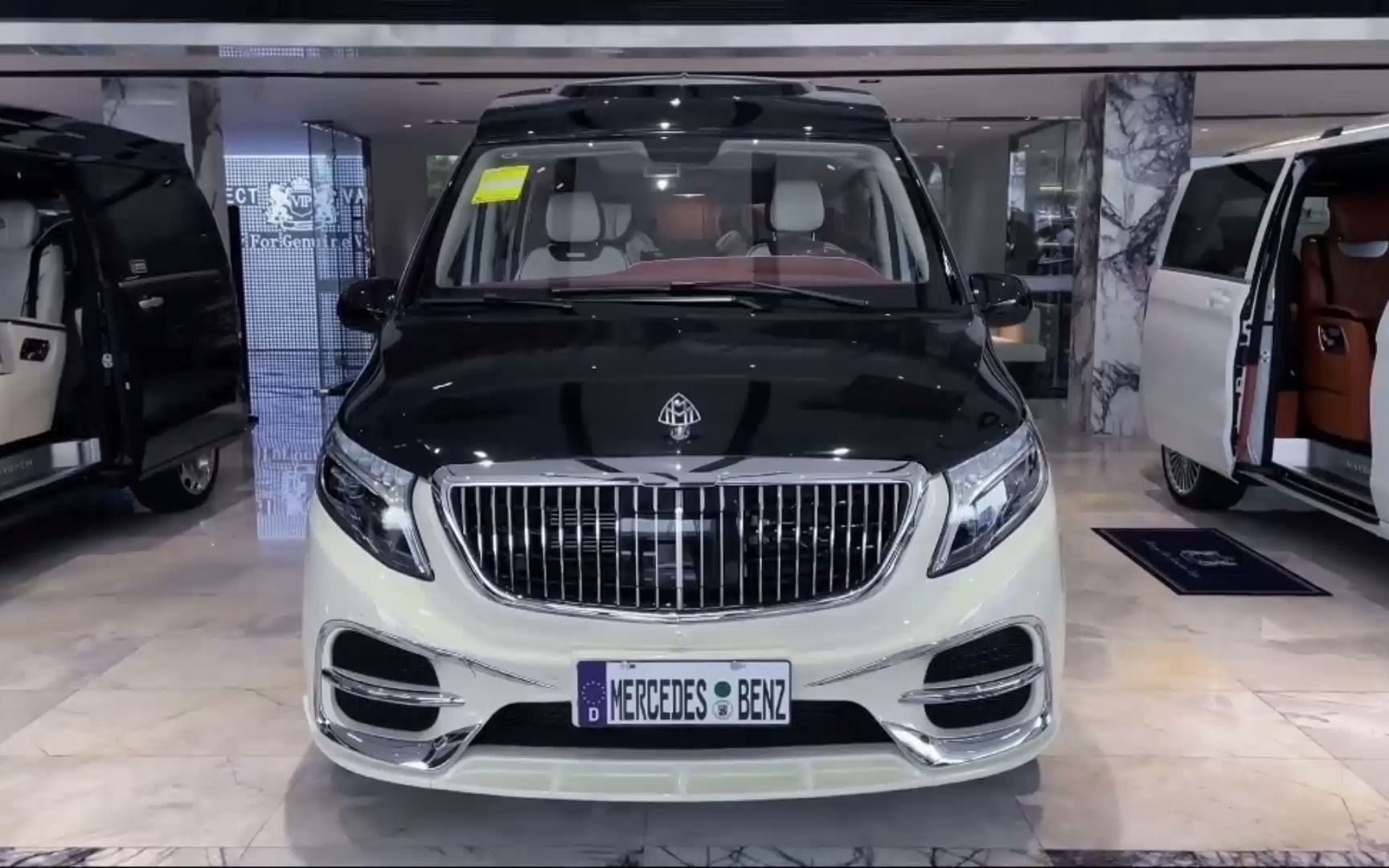 v260改装迈巴赫版,黑白双色的设计是惊艳的开始