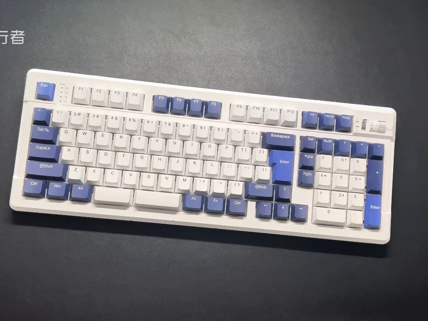 【速览】前行者x99玉龙三模客制化机械键盘细节曝光