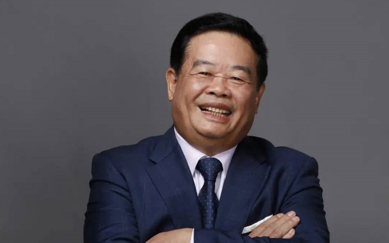 玻璃大王曹德旺:人工智能不能解决吃饭问题,产业没有高端贵贱之分