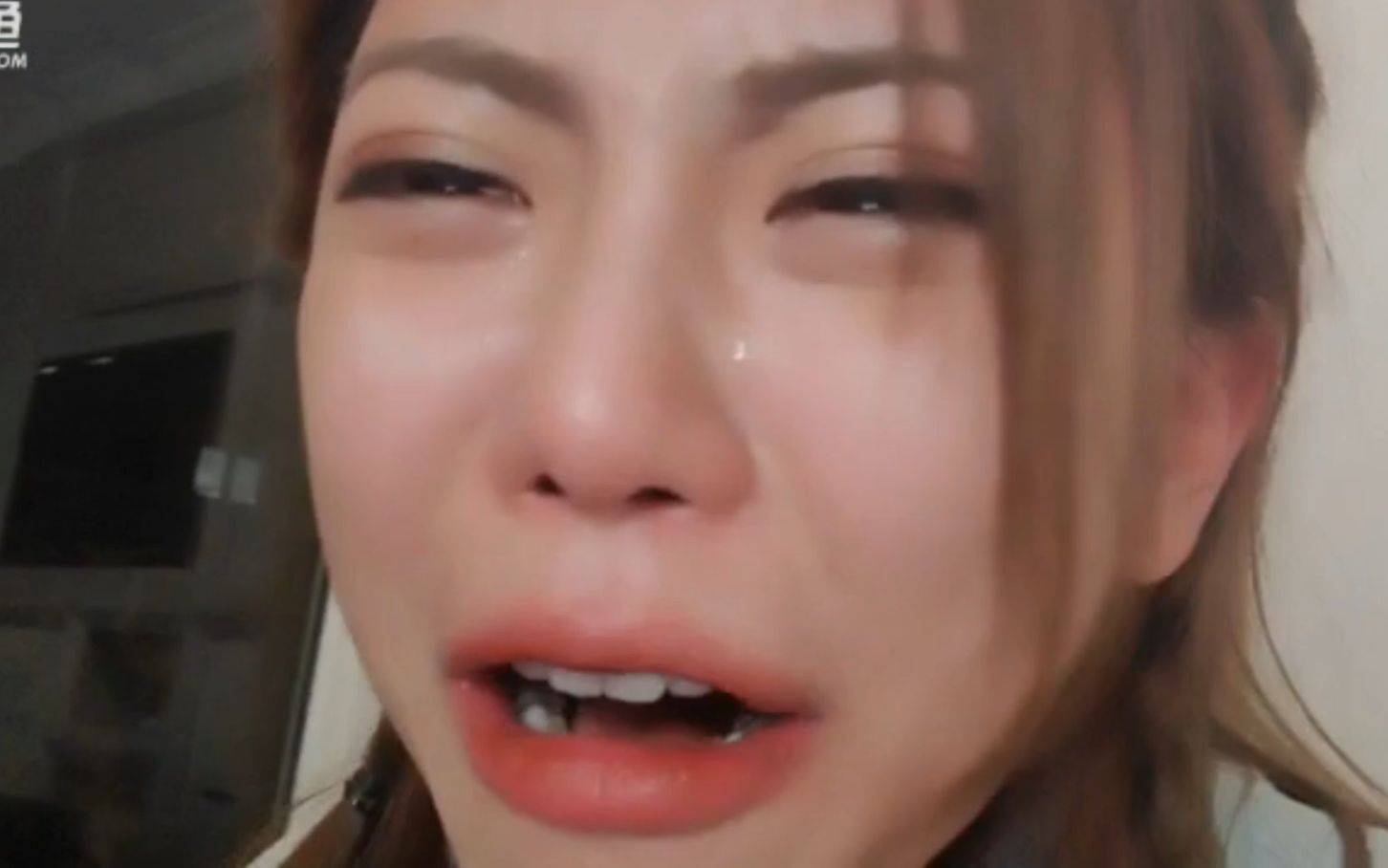 韩国美女哭图片