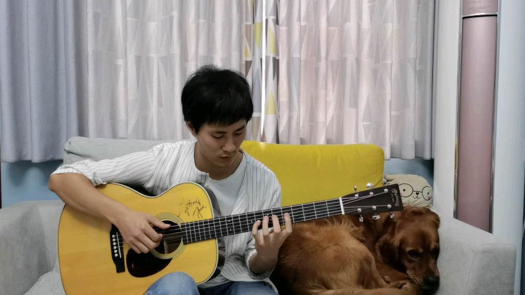 【指弹吉他】翻弹伍伍慧超神的改编曲《moon river》_哔哩哔哩 (゜-゜