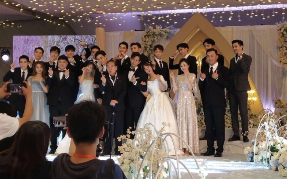 【亲爱的热爱的】呜呜呜,我的童颜夫妇终于有婚礼了