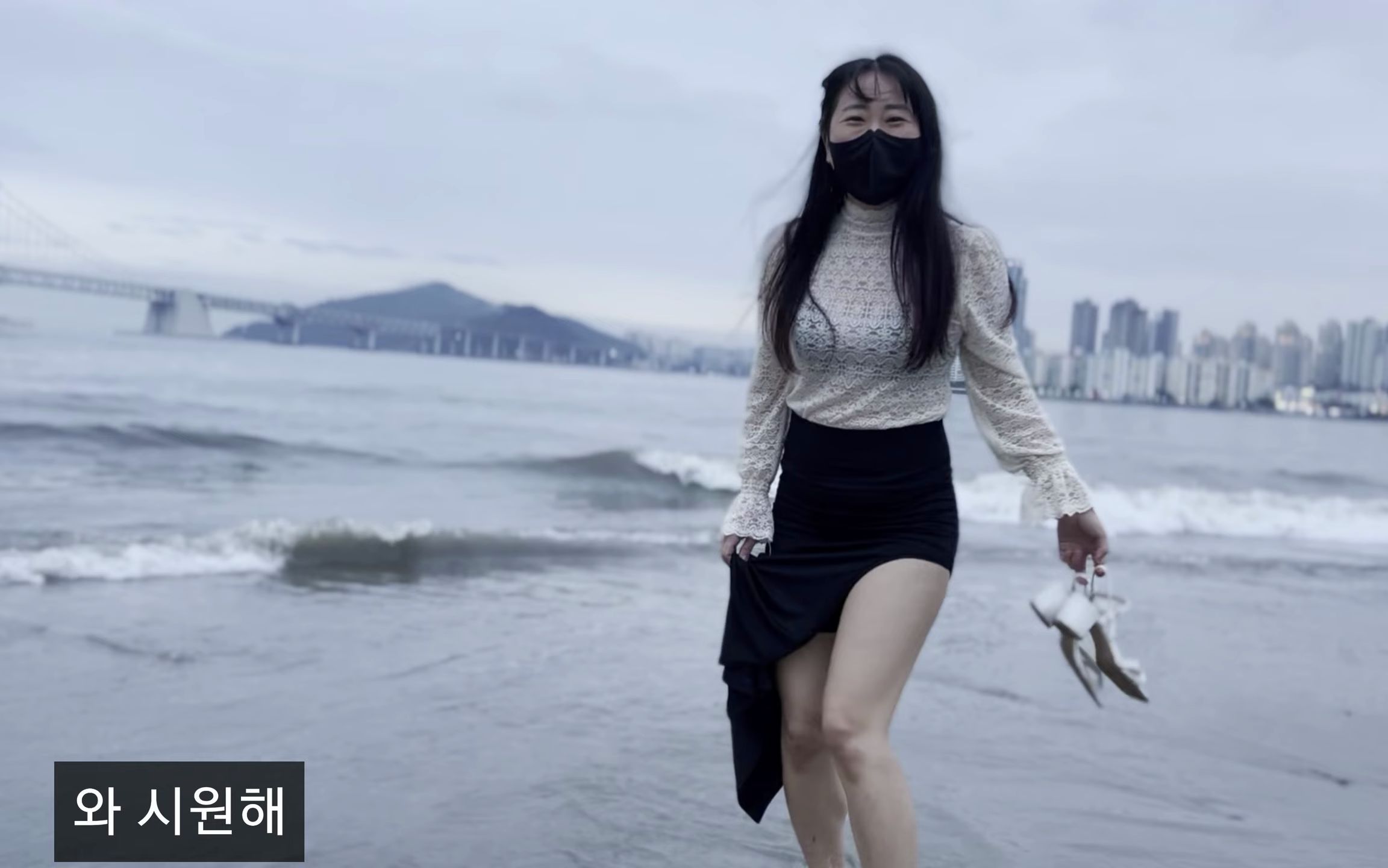 下雨天衣服都淋湿了