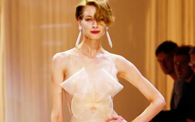 armani御用模特elenaegorova摇曳生姿步步生莲最温柔的女王攻