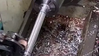 车床滚花速度这么快，还一下这么深是第一次见