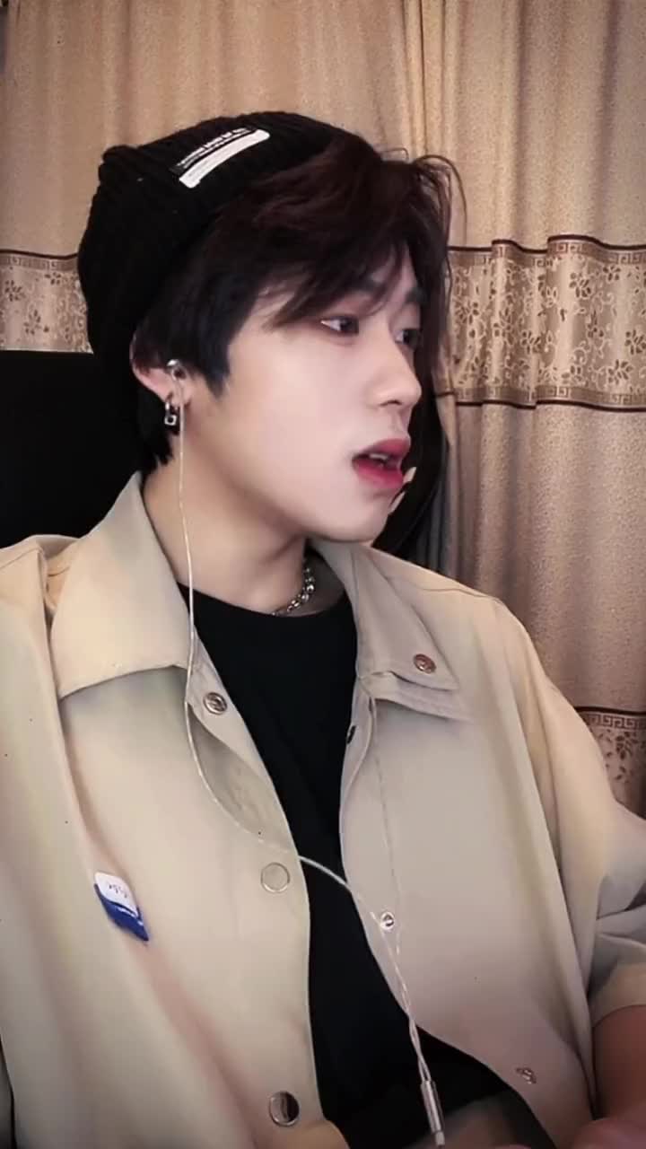 熟悉的侧脸孟西翻唱坏女孩