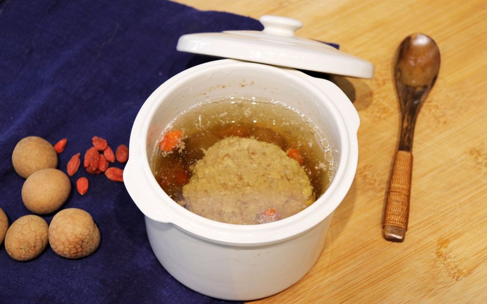 桂圆肉饼汤的功效(桂圆肉饼汤:补血养颜,益气健脾)