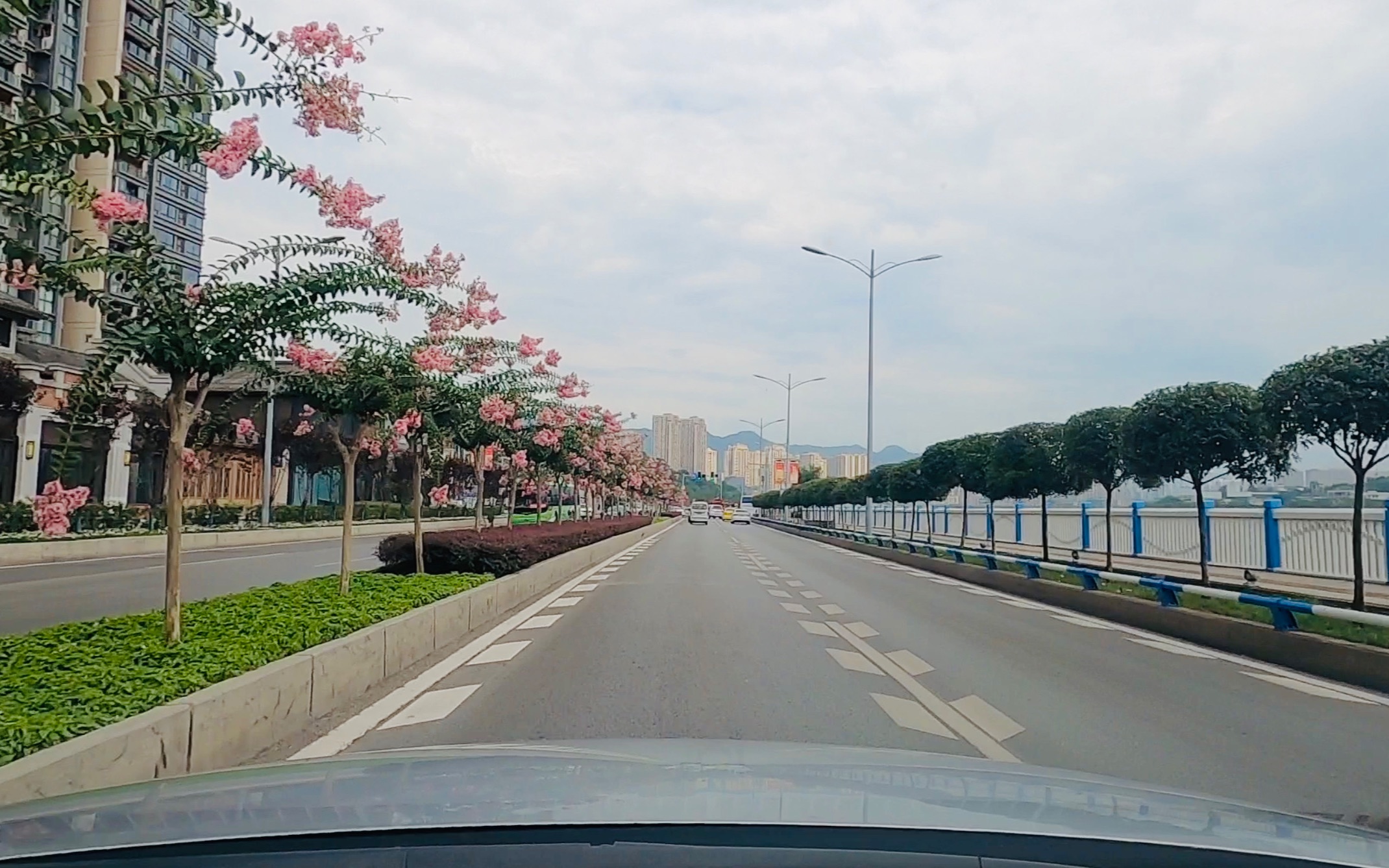 自驾游重庆沙坪坝,实拍沙滨路嘉陵江岸美景