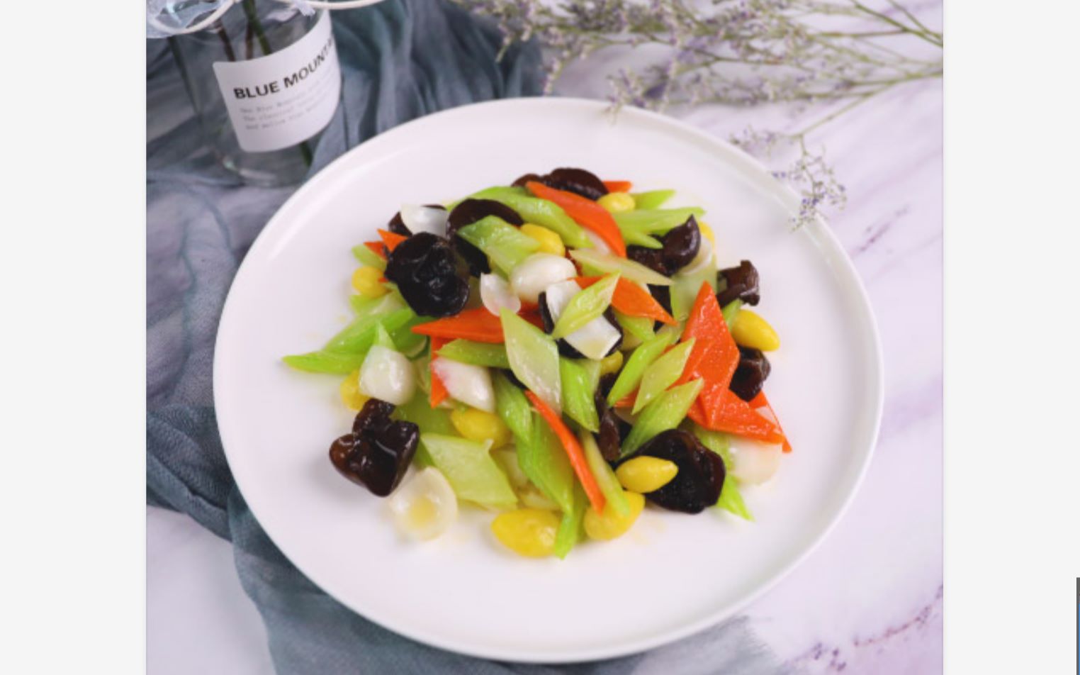 【吃库】西芹百合什锦炒:西芹,百合,银杏,木耳和胡萝卜,你要的营养