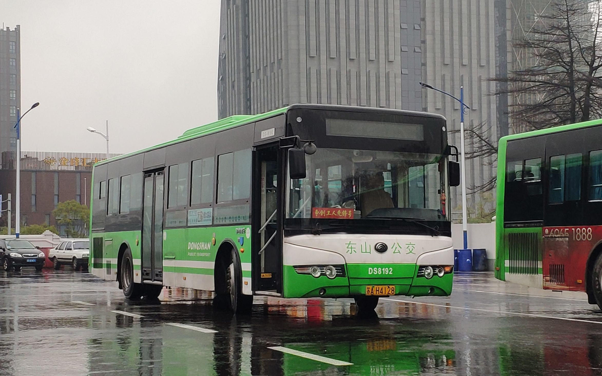 (暴力雨景)【东山公交】南京江宁公交集团东山公交716路(安德门大街