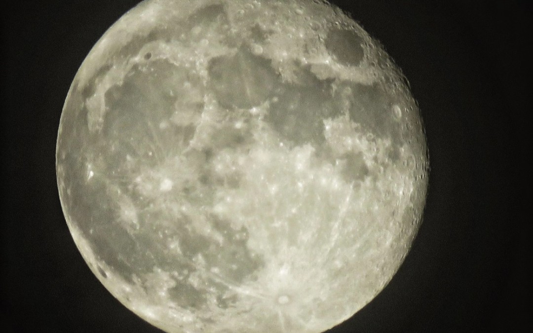 华为p50pro拍摄月亮图片