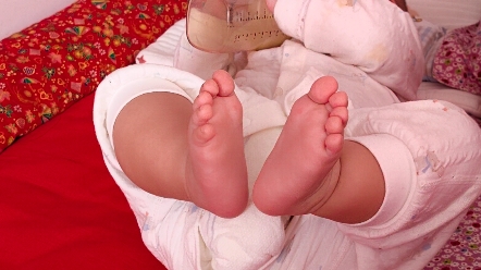 吃奶也要翘jiojio