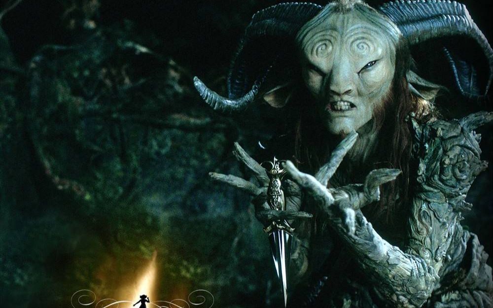 《潘神的迷宫》奇幻王国的小公主历尽人间的艰苦终于回到亲人身边