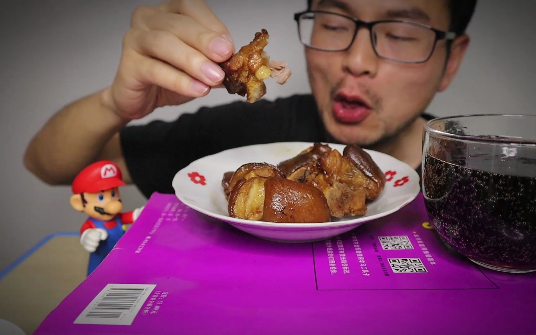 【少量人声安静吃】啃猪蹄