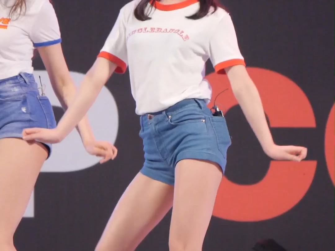 权珉阿 (MinAh) Heart Attack 180623 AOA Fancam01哔哩哔哩bilibili