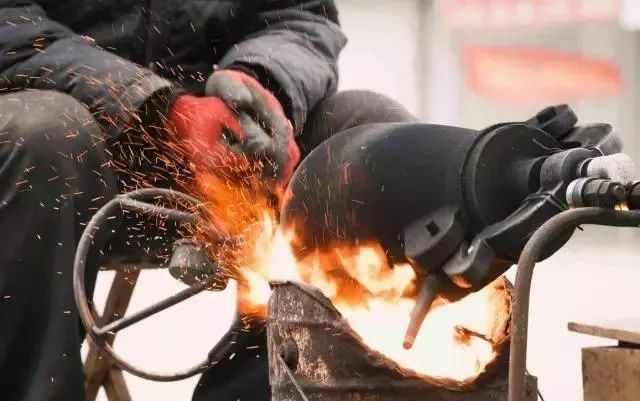 崩锅大的,替萌新报仇