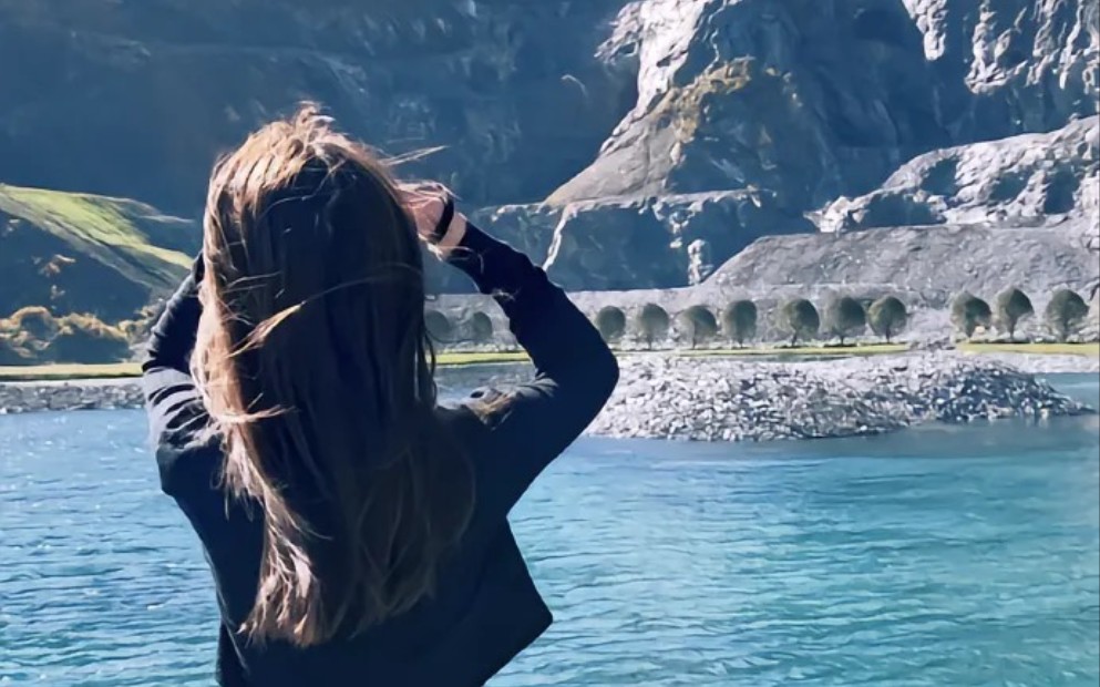 【舒舒de书】最新视频来袭,快来看看吧!