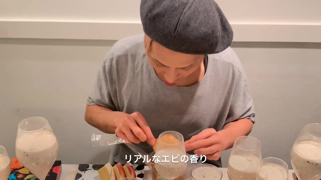 日本大胃王吃播山本卓弥制作已停产的5升drorich饮用并回答问题