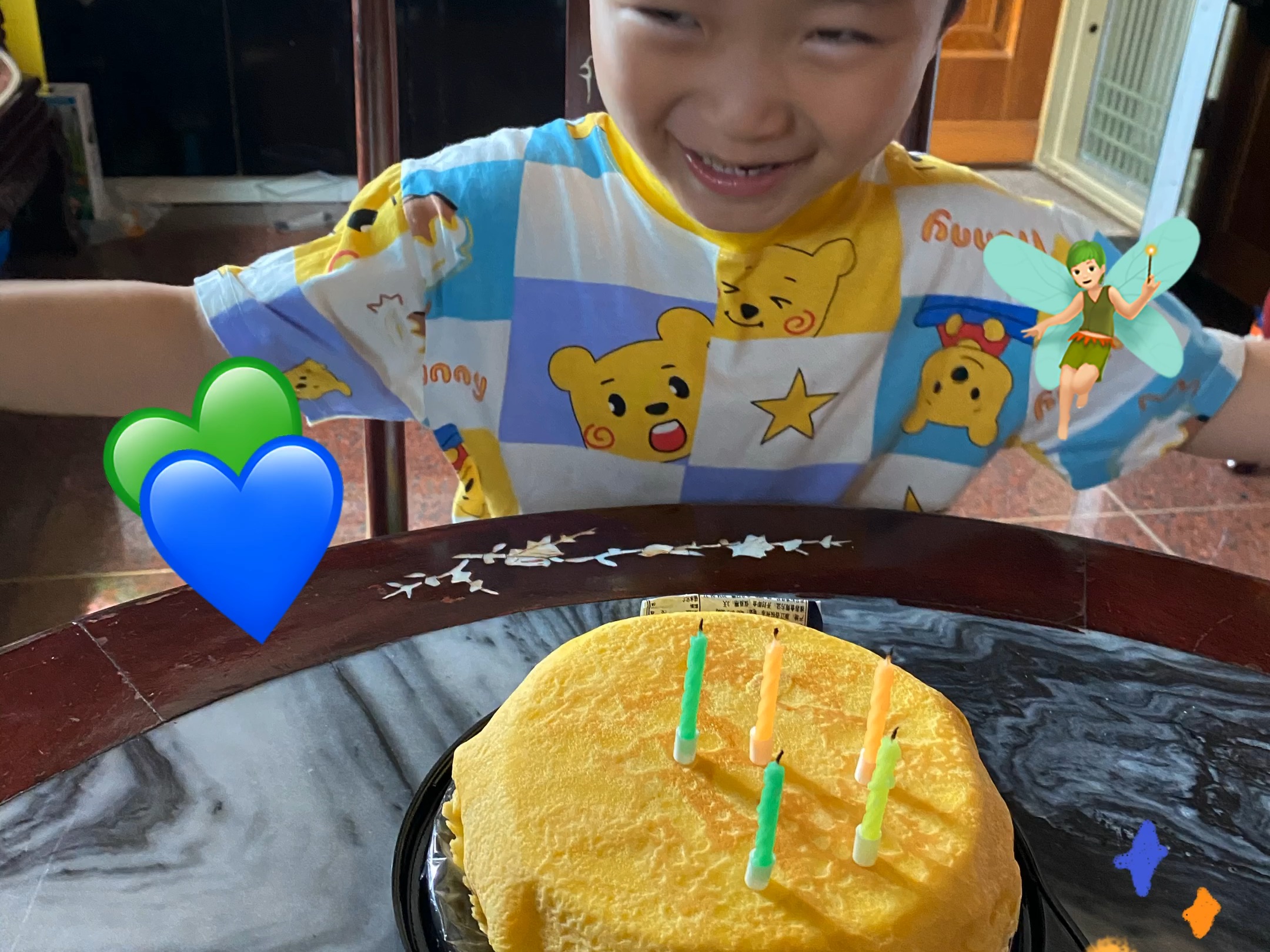生日快乐!小男孩与自制蛋糕的故事