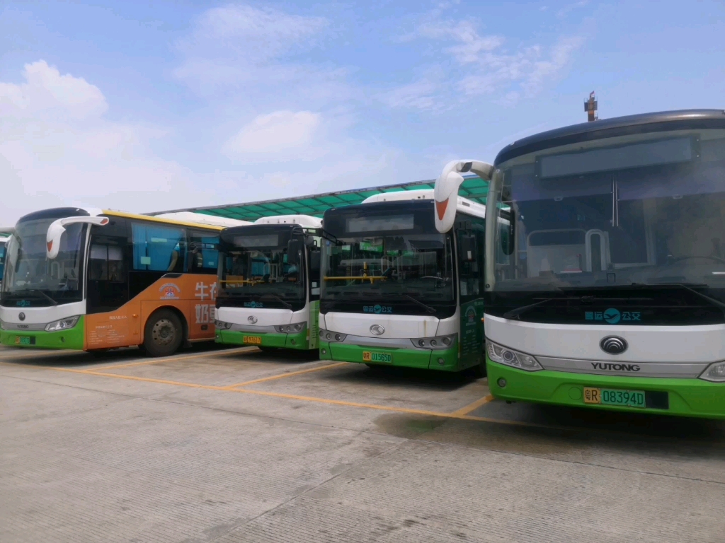 清远123路公交车本车由起点站省职教城南站开往终点站广清城际清城站