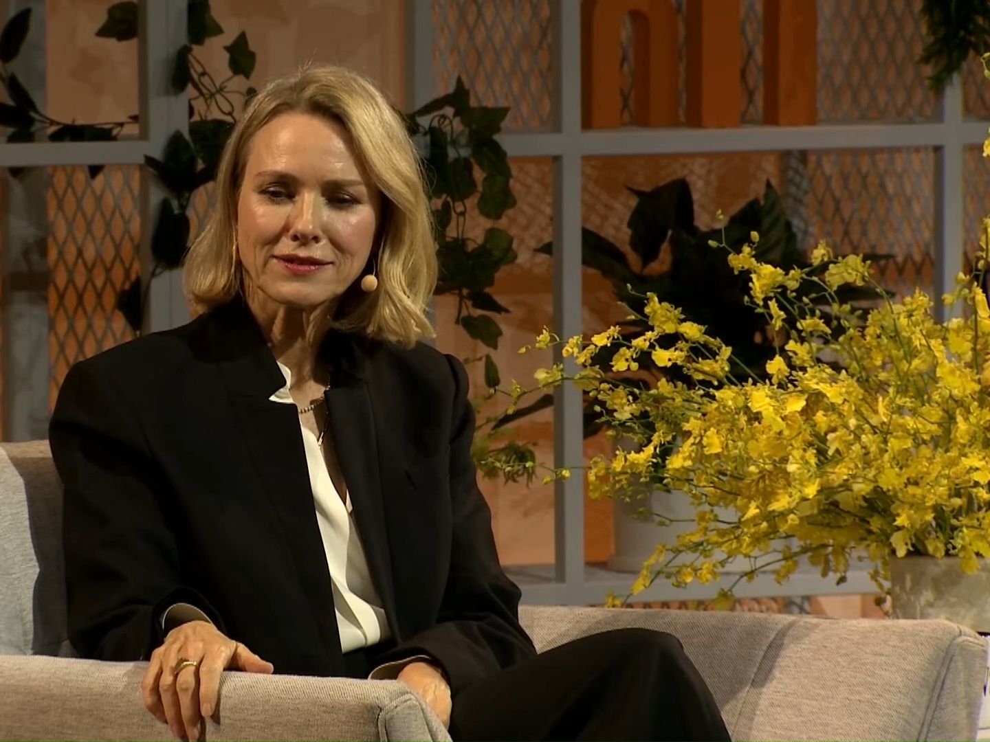 女神闹米专访聊女性更年期 | 娜奥米沃茨 | naomi watts | 关爱女性