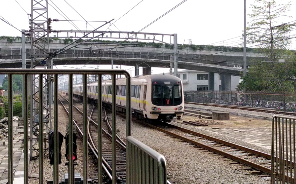 【广州地铁】广州地铁1号线a3型电客车坑口站下行出站_哔哩哔哩 (゜