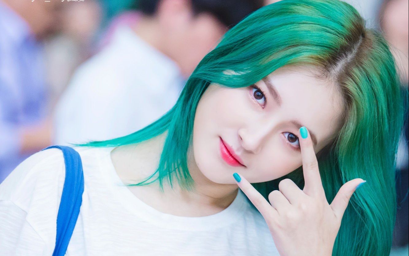 【momoland】bboomboobm_柳婷安直拍_nancy_李承利 妍雨