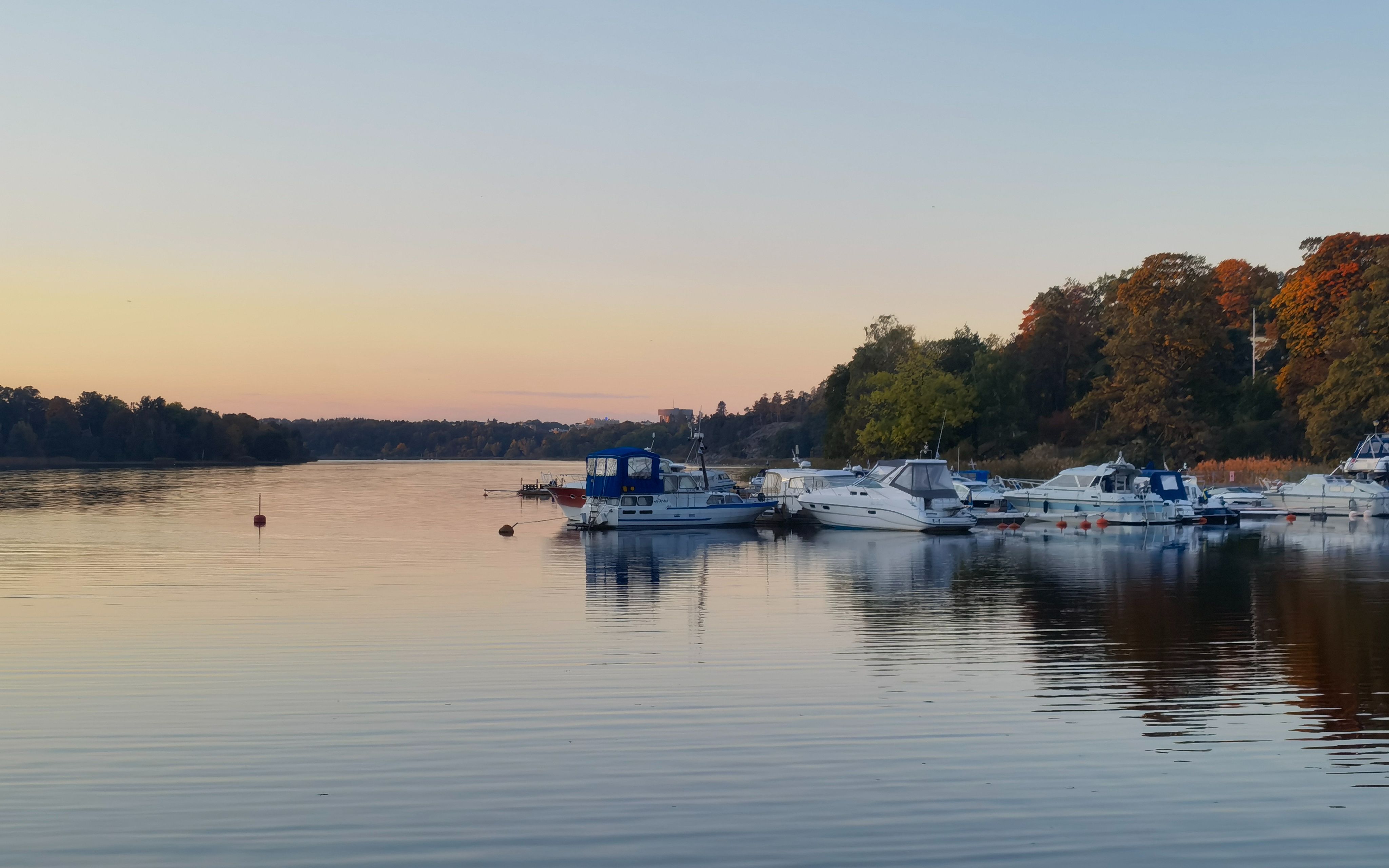 斯德哥尔摩 bellevueparken湖边黄昏