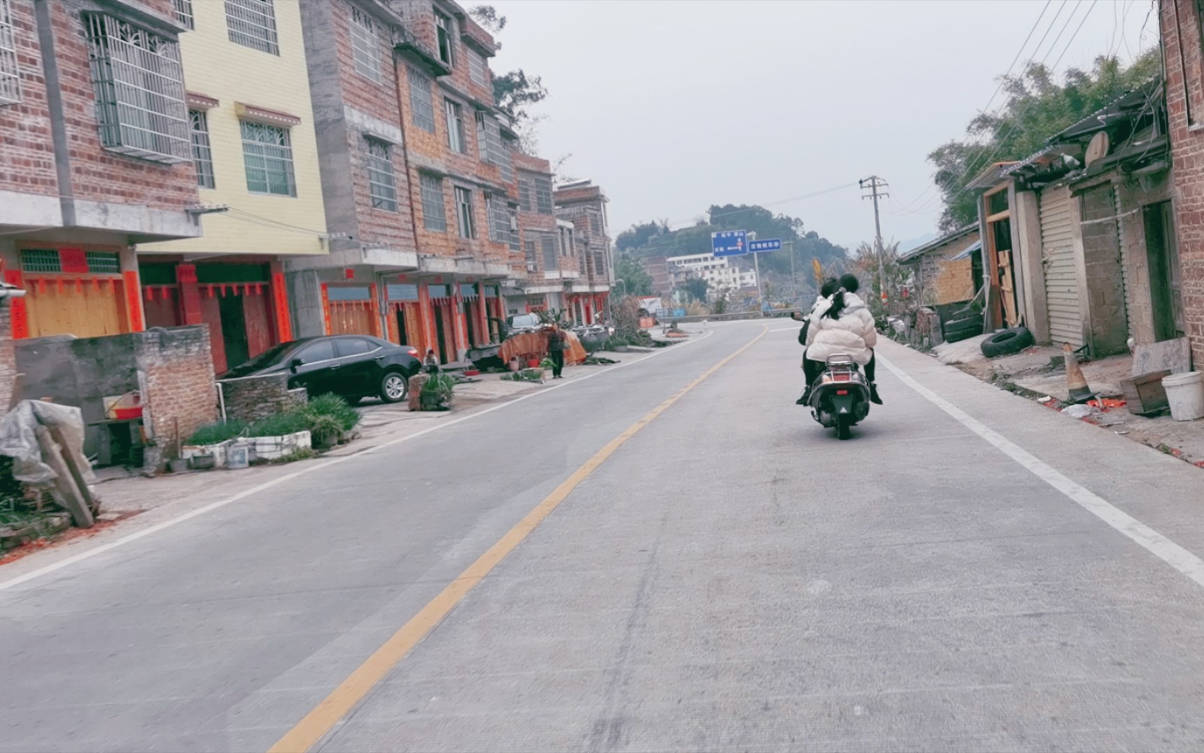 [图]沿江公路机车行