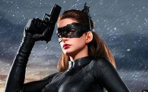 一口气看完2012年蝙蝠侠:黑暗骑士崛起里面的猫女塞琳娜·凯尔(安妮
