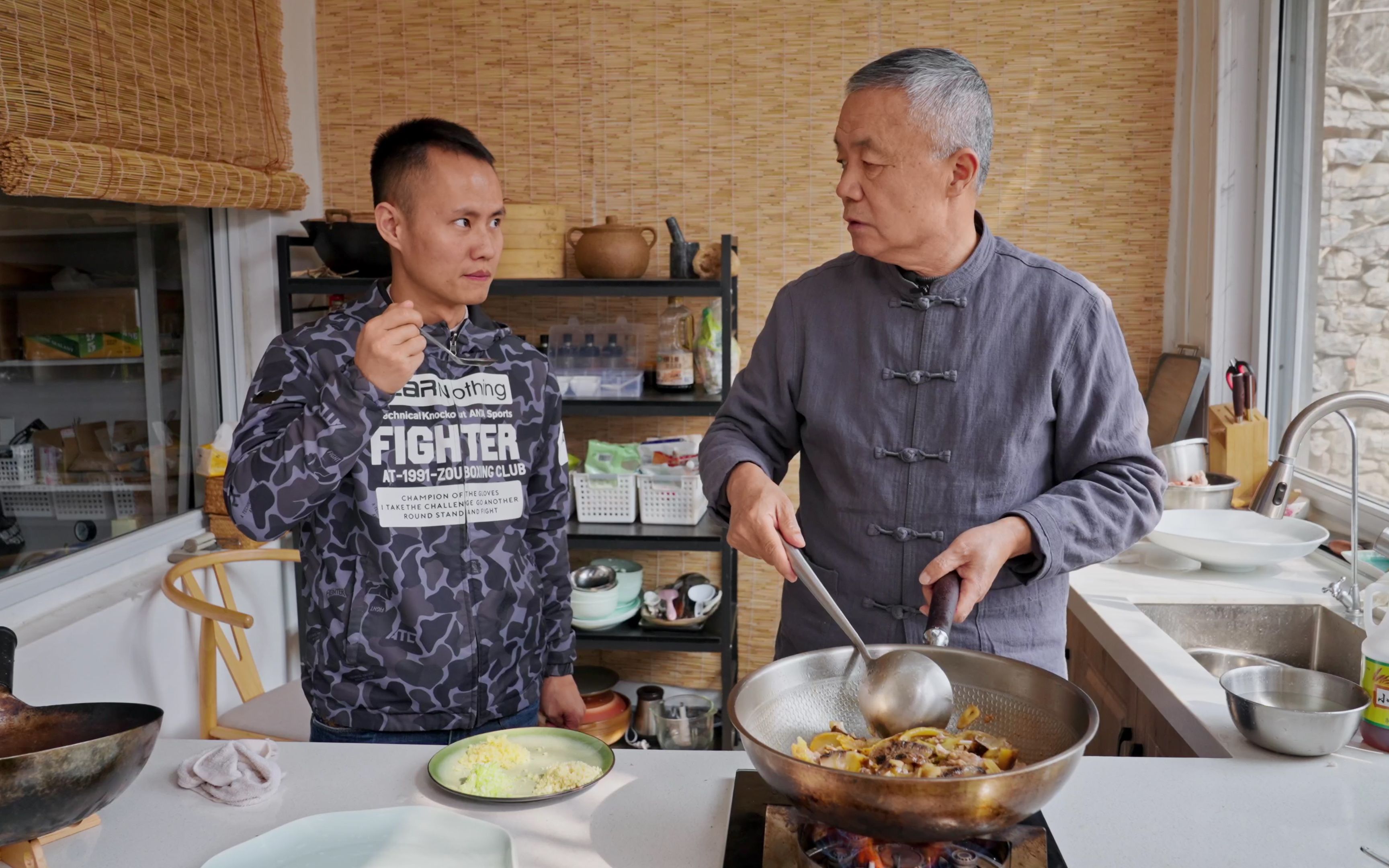 [图]拜鲁菜陈老先生为师，传承中华美食，守护舌尖上的技艺