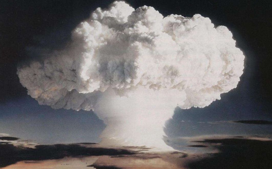 只看录像就能估算原子弹爆炸产生的能量一个简单而又神奇的物理方法