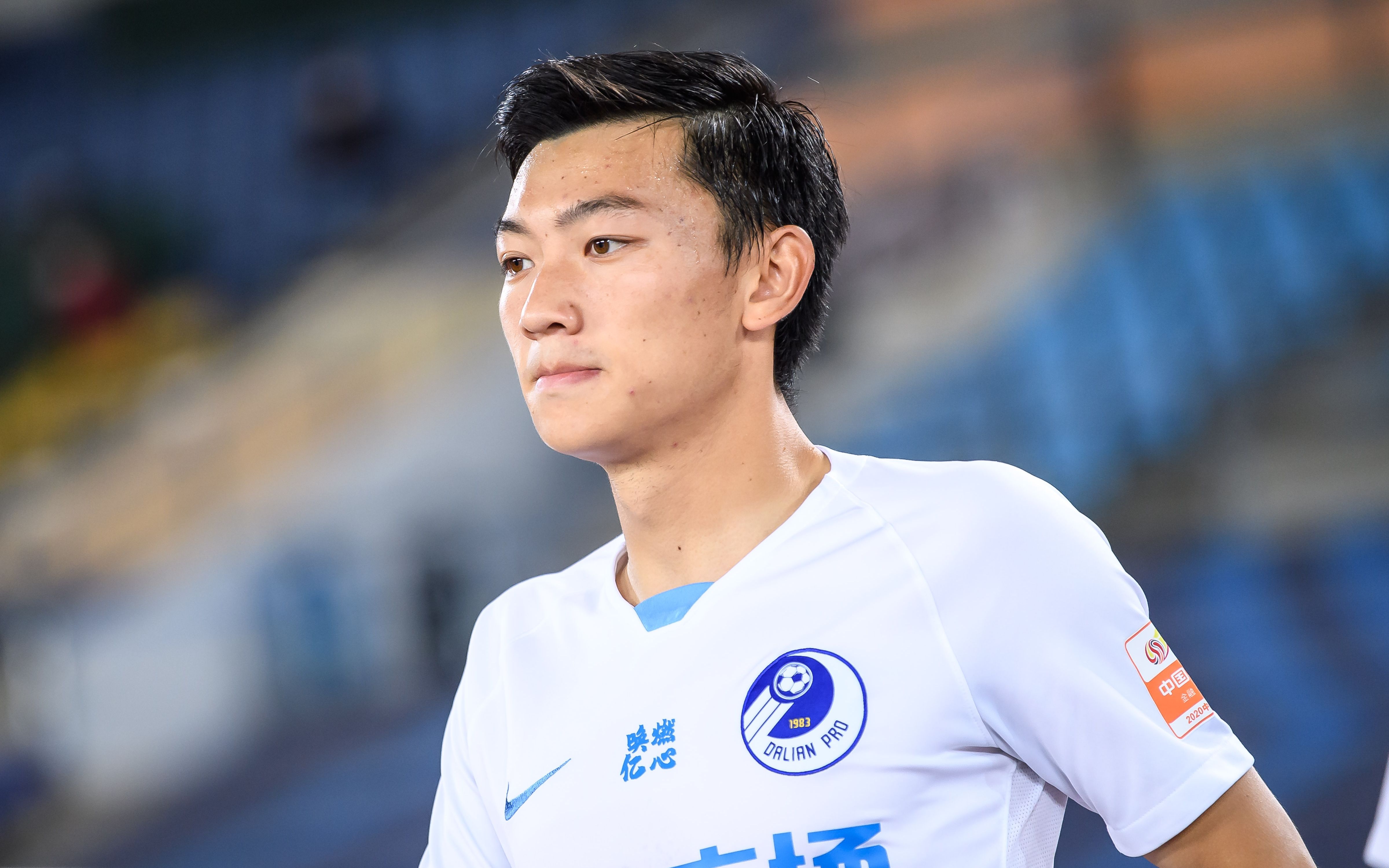 大连人边翼童磊攻防俱佳,长传精准 拼劲十足_哔哩哔哩 (゜-゜)つロ