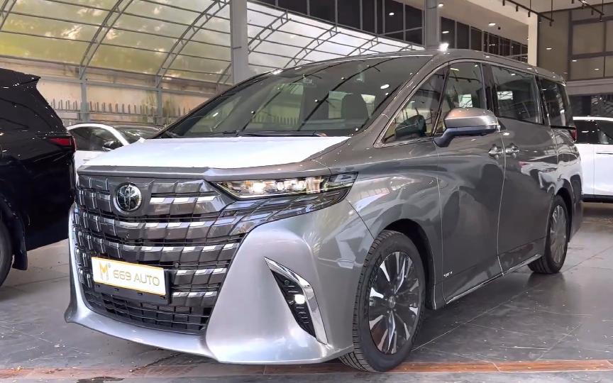 2024款丰田埃尔法 外观和内饰细节