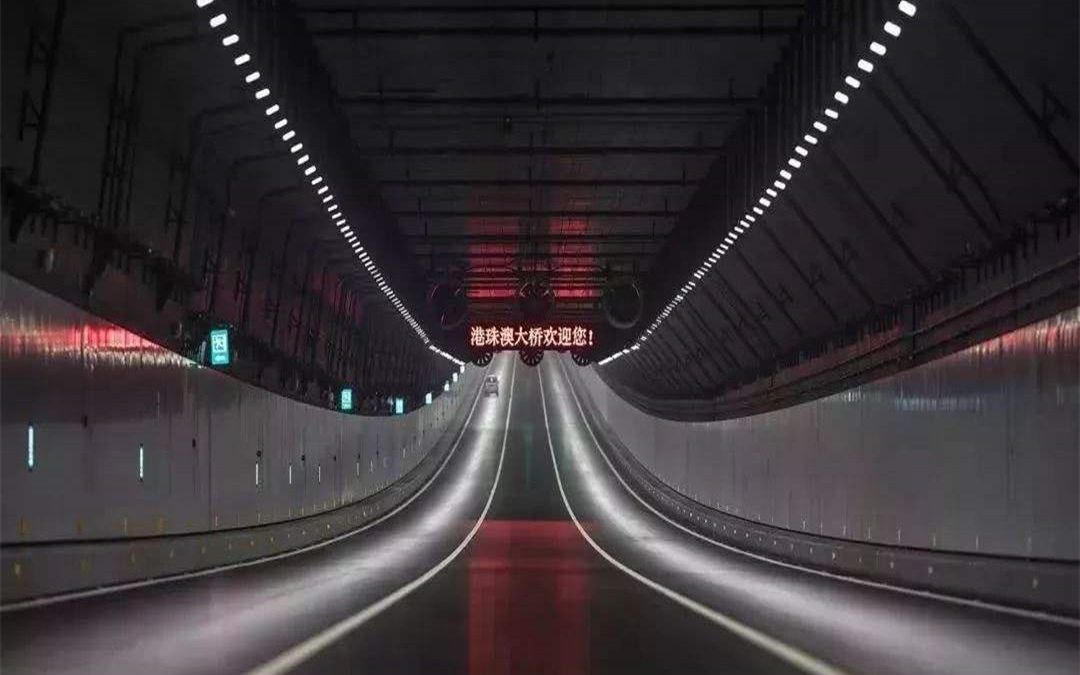 港珠澳大桥透明隧道图片