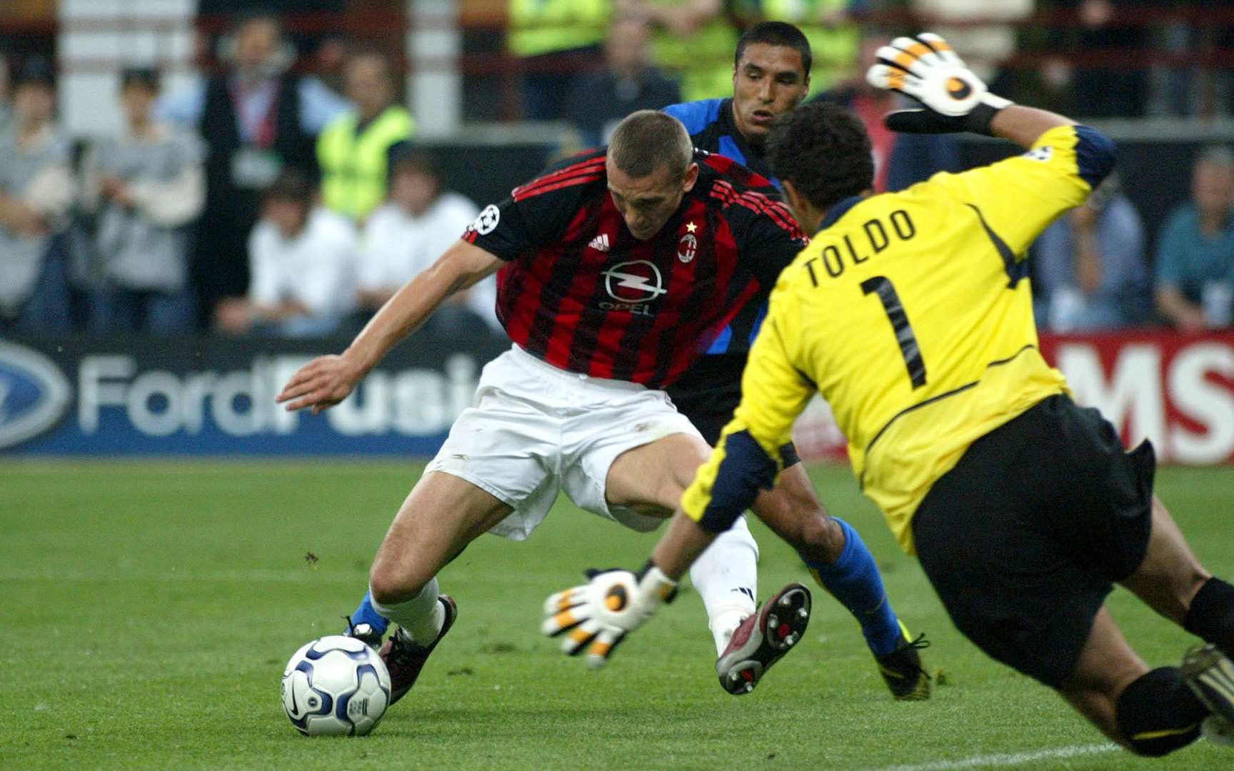 2002-2003赛季欧冠半决赛首回合ac米兰vs国际米兰