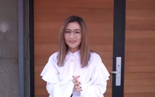 Download Video: 【任家萱Selina】任真迷工作vlog 任性小剧场 身世之谜 眼镜广告拍摄花絮