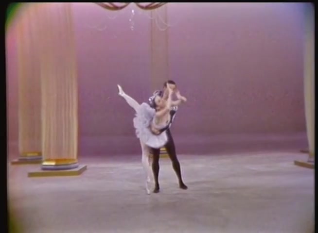 [图]【芭蕾】巴兰钦 西尔维娅双人舞 Allegra Kent & Jacques d'Amboise 纽约城市芭蕾舞团1965年