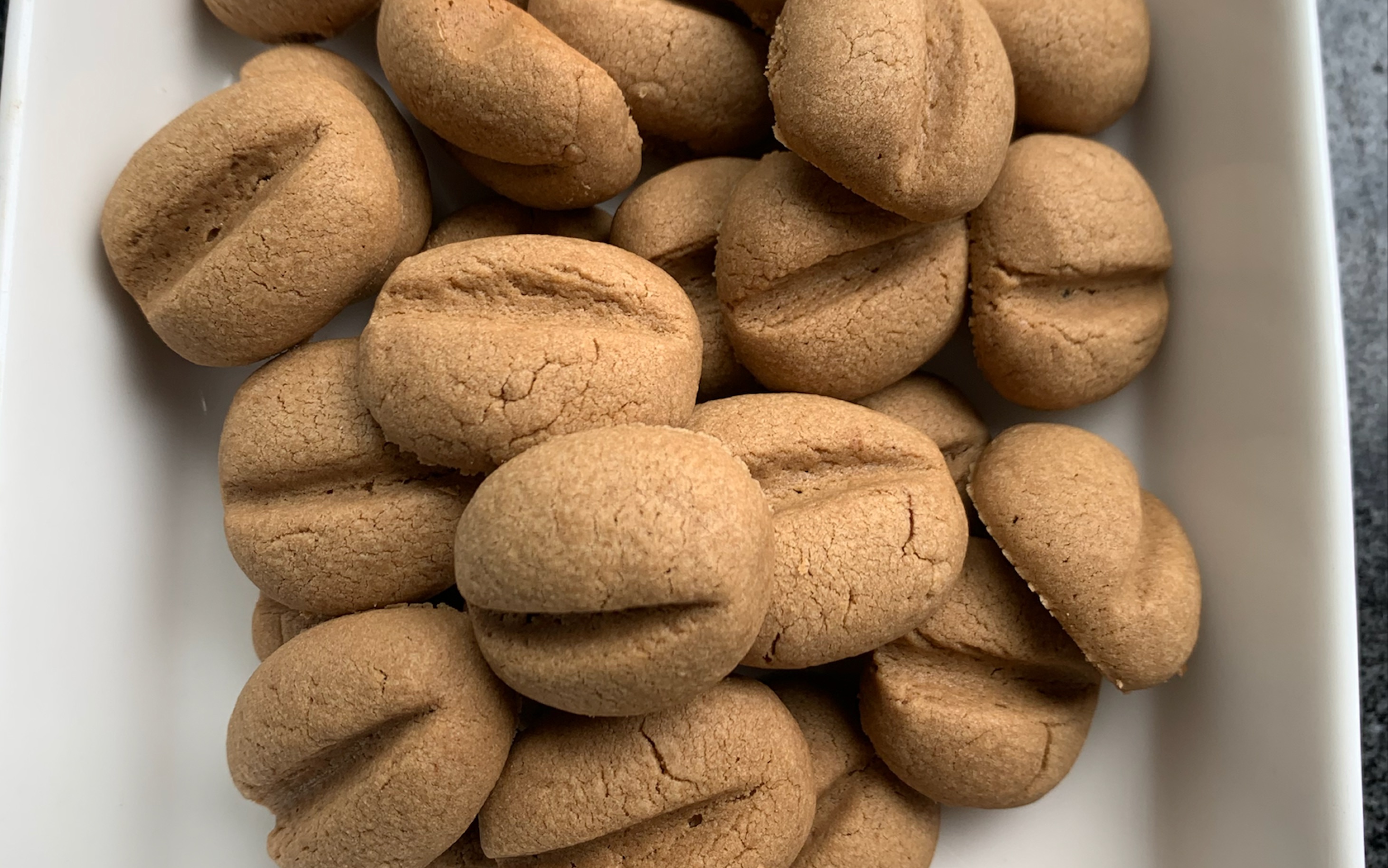 咖啡豆饼干-一个简单又好吃的零食_哔哩哔哩 (゜-゜)つロ 干杯~-bili