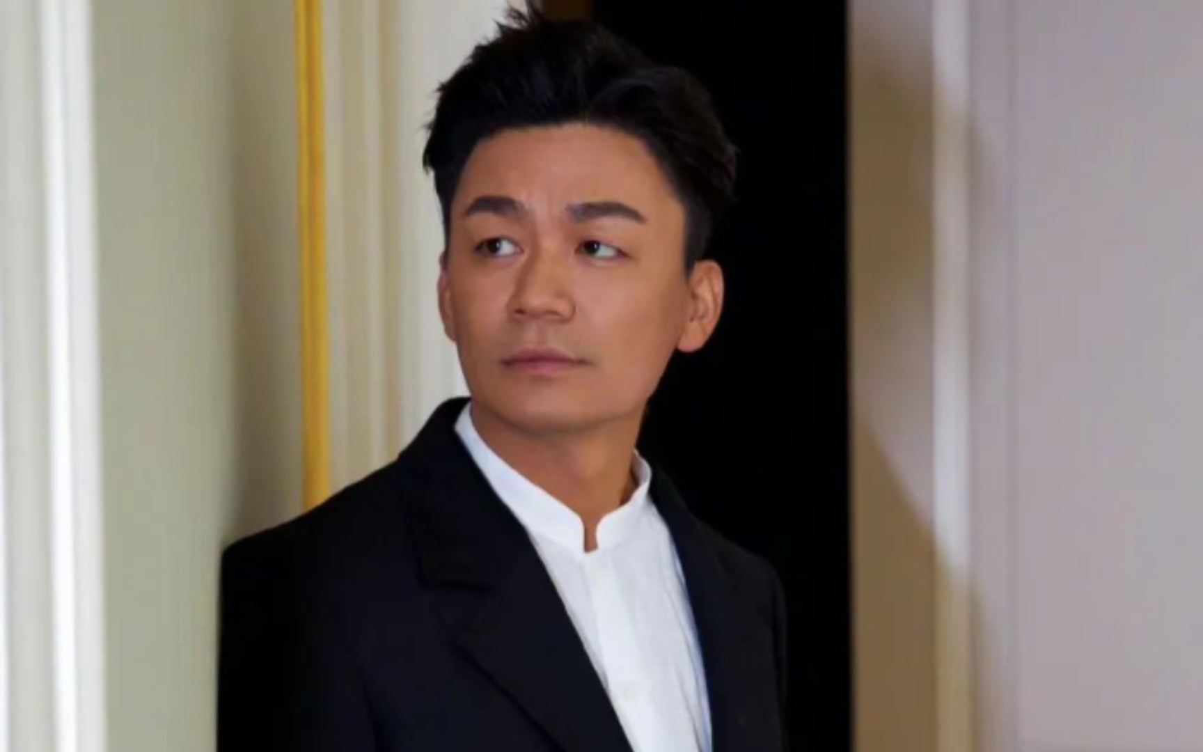 王宝强和陈思诚的新电影都快上映了,今天合体上了热搜,炒了一波热度