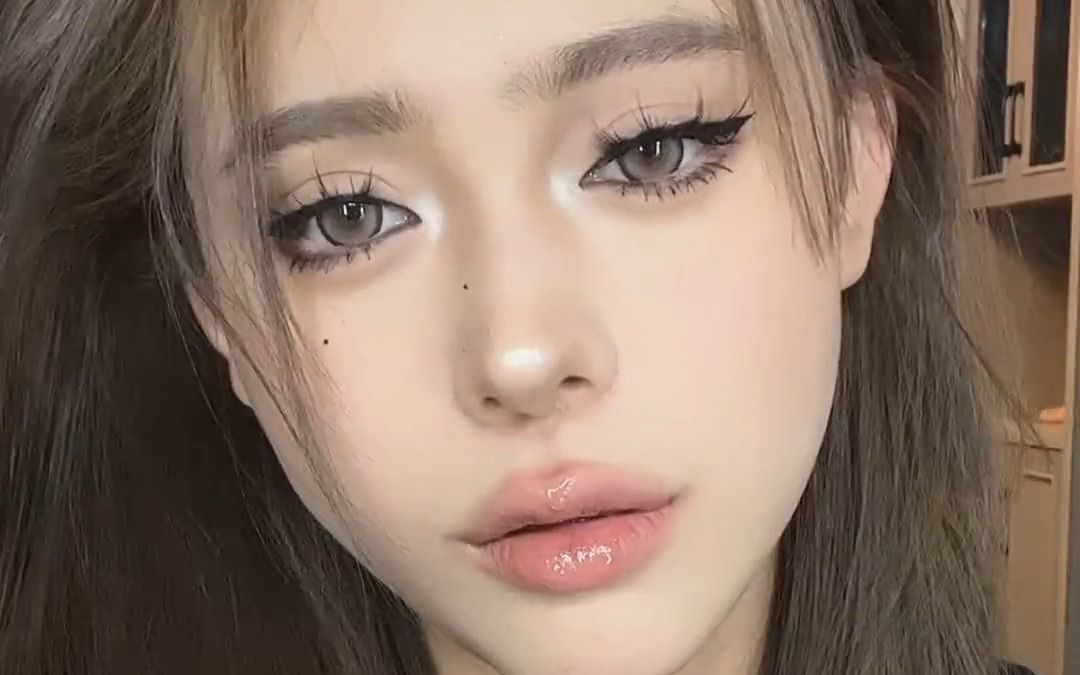 三分钟学透肉感嘟嘟唇 告别薄唇 长人中 拿捏辣妹嘟嘟唇