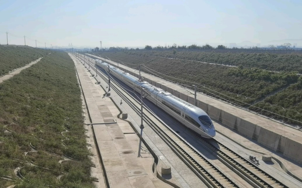 喀赤高铁模拟运营g8352次沈阳北赤峰阜新站两道通过