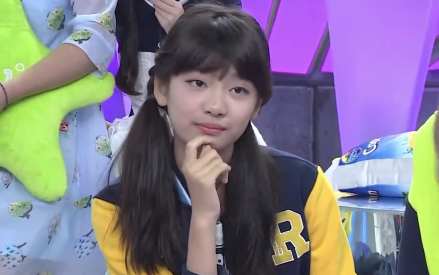 宁艺卓老娘长大后也是个可爱忙内