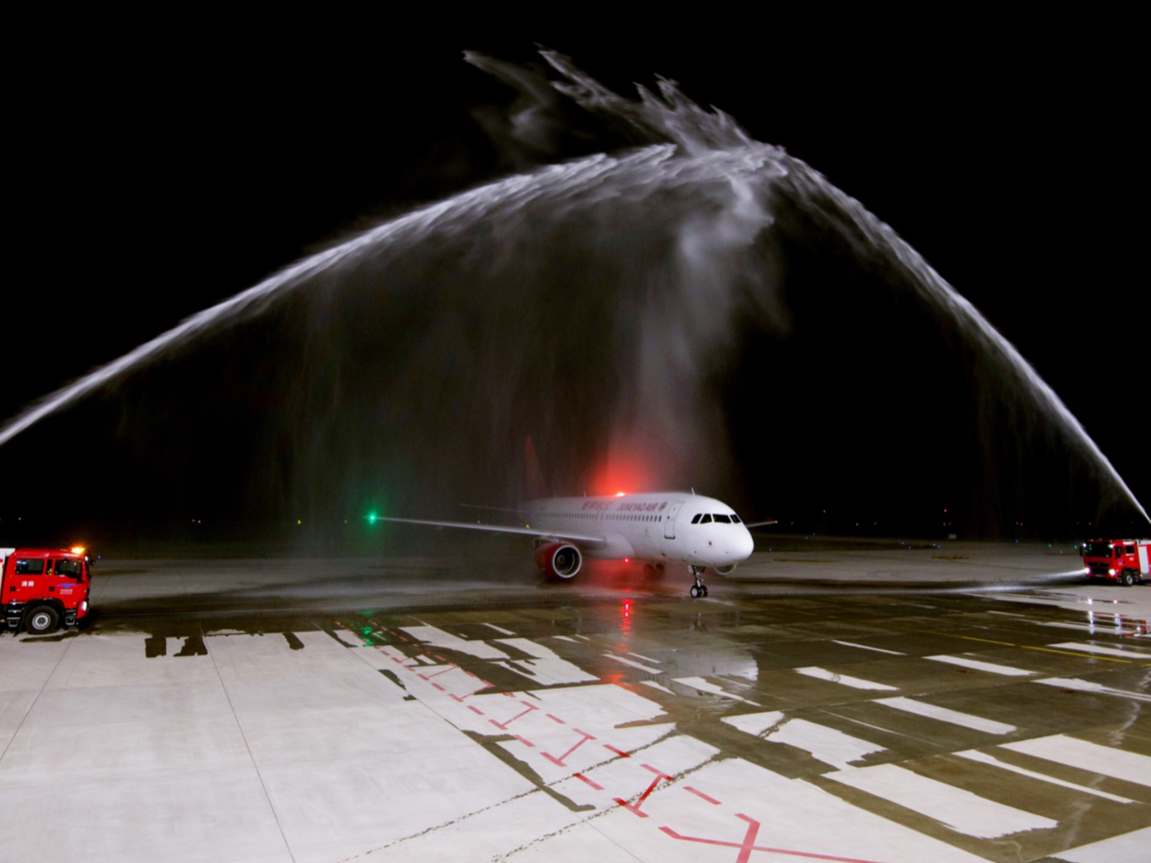 (航空)吉祥航空上海浦东—湘西边城开航哔哩哔哩bilibili